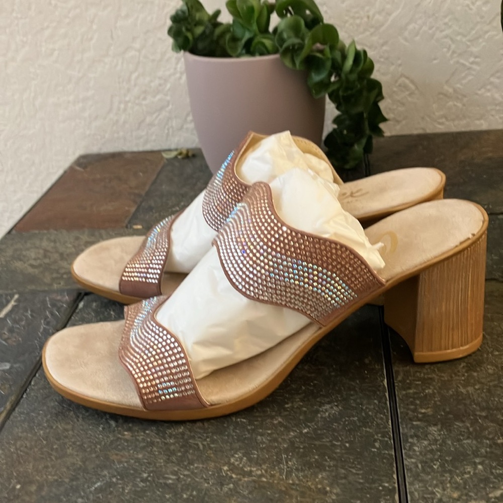 ONEX Style Perla elegant slides w/ rhinestones size 10 (40) blush beige color - Picture 5 of 9